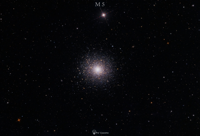 M5 (conosciuto anche come NGC 5904) è un ammasso globulare visibile nella costellazione del Serpente - Copyright: Giacomo Pro 