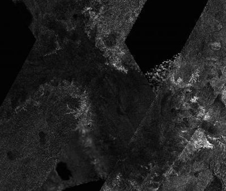 Un immagine radar di Titano