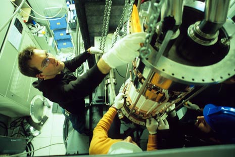 Xenon 100, fasi di assemblaggio
