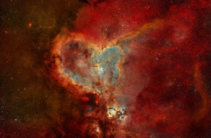 La Nebulosa Cuore (IC 1805 - Sharpless 2-190) è una nebulosa a emissione, a 7.500 anni luce (2.300 pc) dalla Terra, situata nel Braccio di Perseo della nostra Galassia, in direzione della costellazione di Cassiopea. - Copyright: Luis Ignacio Barbudo Sampedro 