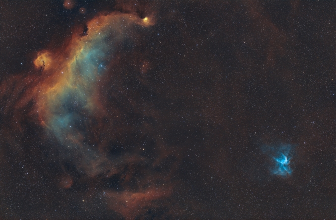 La Nebulosa Gabbiano SH2-292 si trova nella costellazione dell'Unicorno e l'Elmo di Thor nella costellazione del Cane Maggiore. Ho cercato di inserirle entrambe nella stessa inquadratura. - Copyright: Thierry Boufflet 