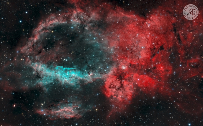 Conosciuta come la Nebulosa Chela di Granchio, Sh2-157 (questo il suo nome ufficiale) si trova in direzione della costellazione di Cassiopea, a circa 8.000 anni luce da noi. È una regione H II, cioè una vasta nube di idrogeno ionizzato, dove la nascita stellare è ancora in corso. - Copyright: Raffaele Calcagno 