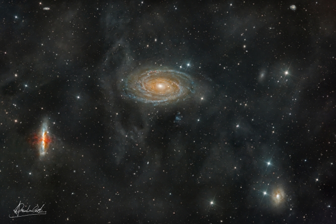 Questo è quello che succede quando si punta il Vixen R200SS per 5 ore sull'Orsa Maggiore e si decide di spremere i dati in PixInsight fino all'ultimo fotone. - Copyright: Alessandro Casprini 