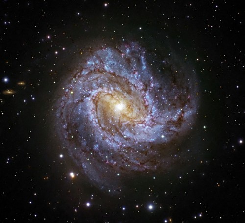 la splendida galassia M83
