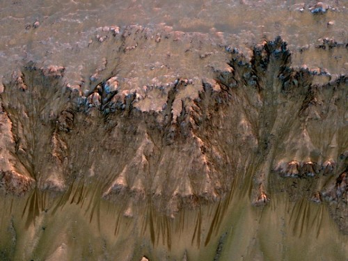 Credit: NASA/JPL-Caltech Univ. of Arizona