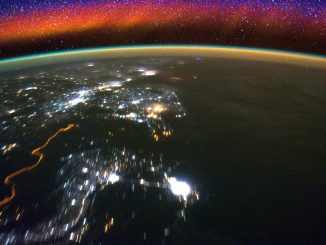 La luminescenza notturna catturata dalla ISS. Credit NASA