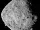 mosaico dell'asteroide Bennu è composta da 12 immagini PolyCam raccolte il 2 dicembre