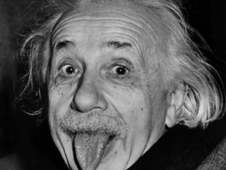 Celebre fotografia di Einstein. Fonte: ilfotografo.it