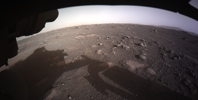Fotografia reale del suolo di Marte da parte di Perseverance. Fonte: IlPost